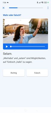 Der Einstieg ist bei Busuu noch leicht und alltagstauglich. Neue Vokabeln werden erst erklärt.
