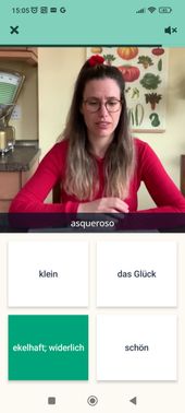 Memrise kombiniert klassische Multiple-Choice-Übungen mit Lernvideos von Muttersprachler:innen. So kannst du dir die korrekte Aussprache ideal einprägen