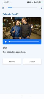 Busuu fällt mit einem Übungstyp besonders auf – den Statements. Du liest einen Satz und sollst sagen, ob die Aussage wahr oder falsch ist.