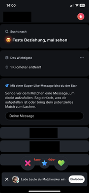 Leider schlägt der Algorithmus oft unpassende Profile vor. Manche von ihnen befinden sich gut und gerne mal 800 km von dir entfernt. Aber auch unausgefüllte Profile findest du reichlich. Beides erhöht nicht unbedingt die Chancen auf Erfolg.