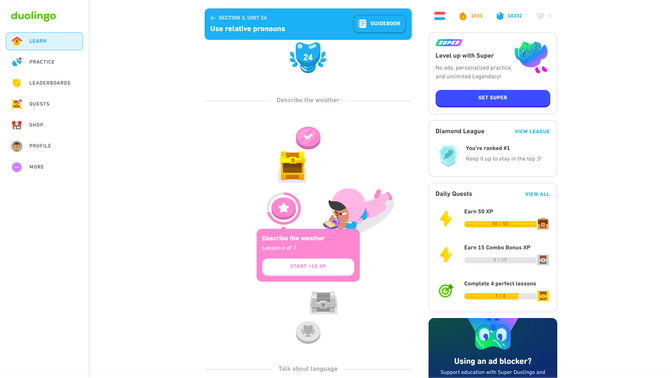 Deinen Fortschritt siehst du bei Duolingo in deiner Kursübersicht. Er ähnelt einem virtuellen Spielfeld. Hier siehst du auch, wie lang die einzelnen Lektionen sind.