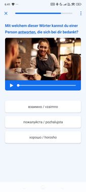 Übungen kommen zu Beginn noch mit kyrillischer und lateinischer Schreibweise – Busuu geht also davon aus, dass du die kyrillischen Buchstaben noch nicht perfekt beherrschst. Tolle Hilfestellung!